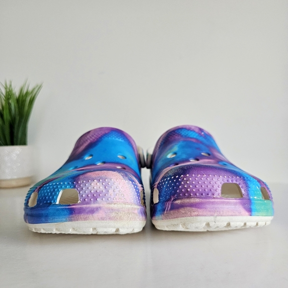 Crocs Classic Out Of This World Tie-Dye Multicolored Clogs Size 10 Men 13 Women - Picture 4 of 16